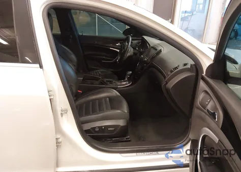 2015 Buick Regal Gs z USA, uszkodzony, nr VIN 2G4GT5GX4F9274110